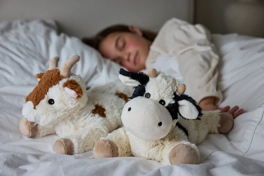 Warmies® Ξαπλωμένη Αγελάδα - Image 2