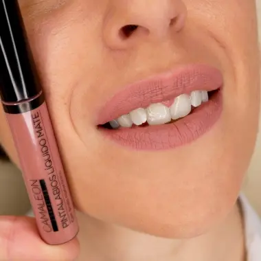 Camaleon Matte Liquid Lipstick Nude Beige LM06 41340 - Image 3