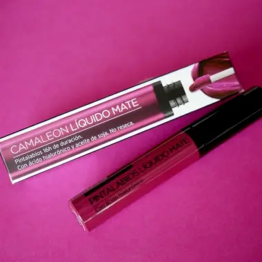 Camaleon Matte Liquid Lipstick Plum Purple LM04 41338 - Image 2